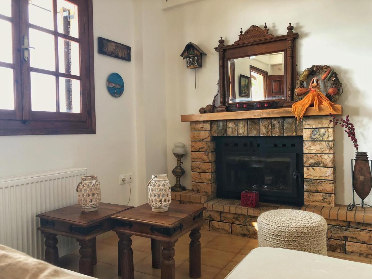 Gaia Guest House Kalamata Bagian luar foto