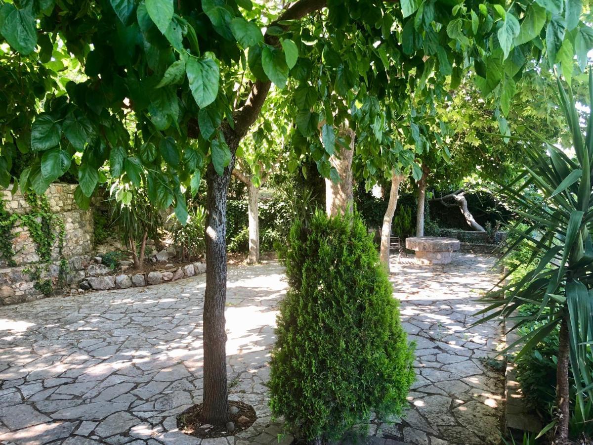 Gaia Guest House Kalamata Bagian luar foto